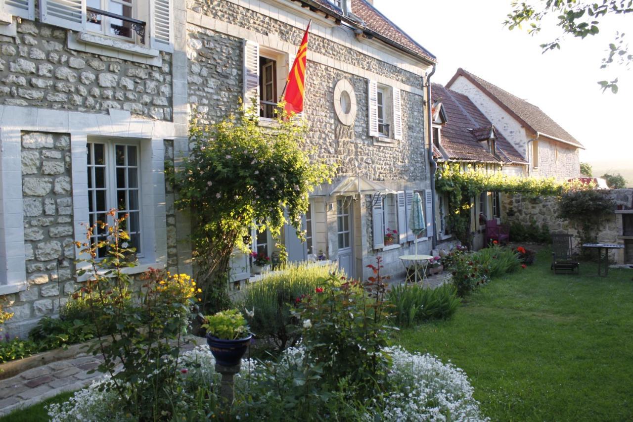 Avenue Du Chateau Saint-Just  Buitenkant foto