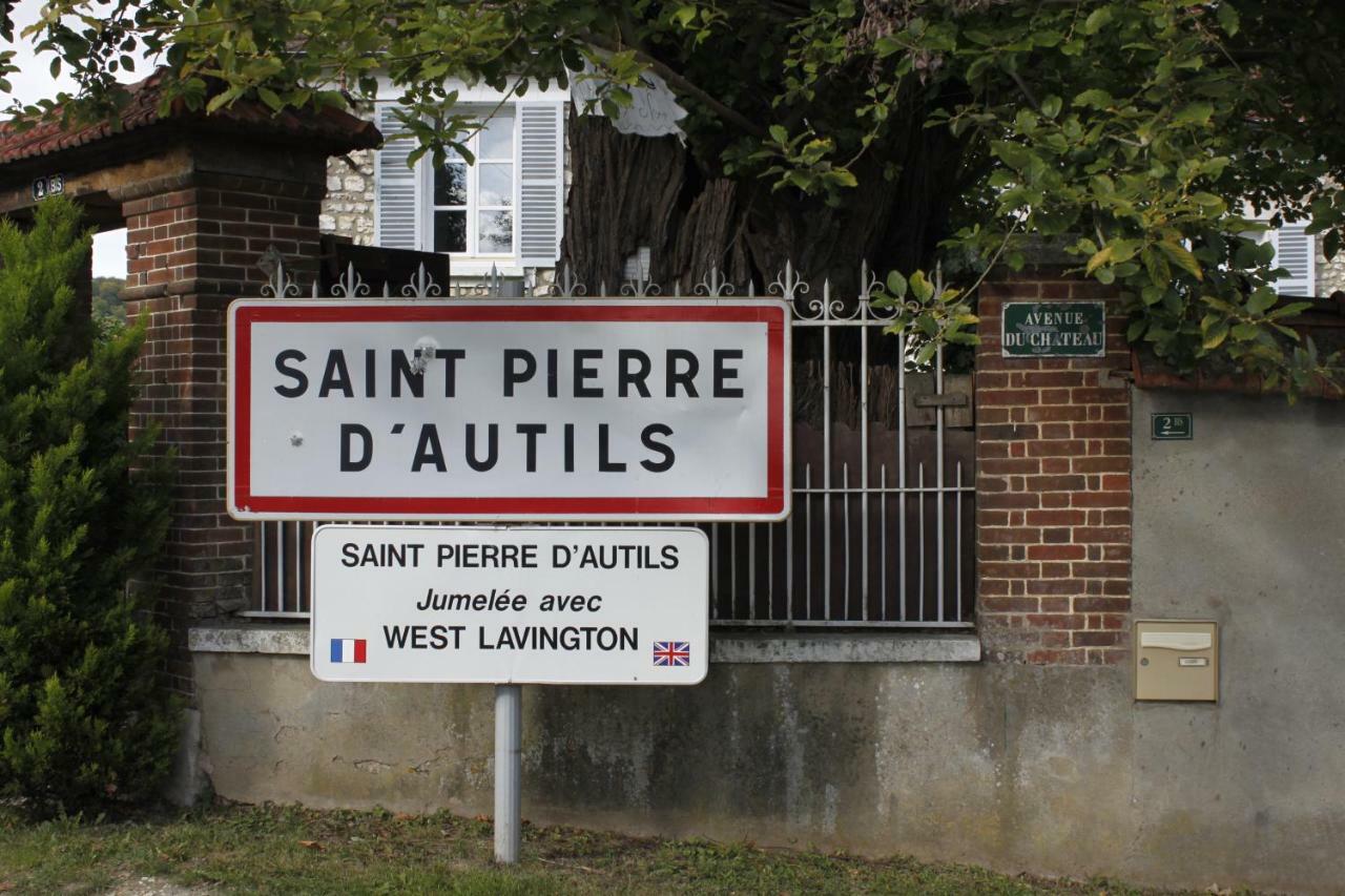 Avenue Du Chateau Saint-Just  Buitenkant foto